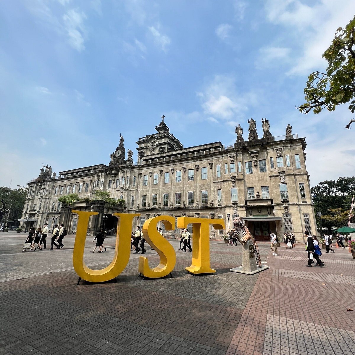 University of Santo Tomas campus